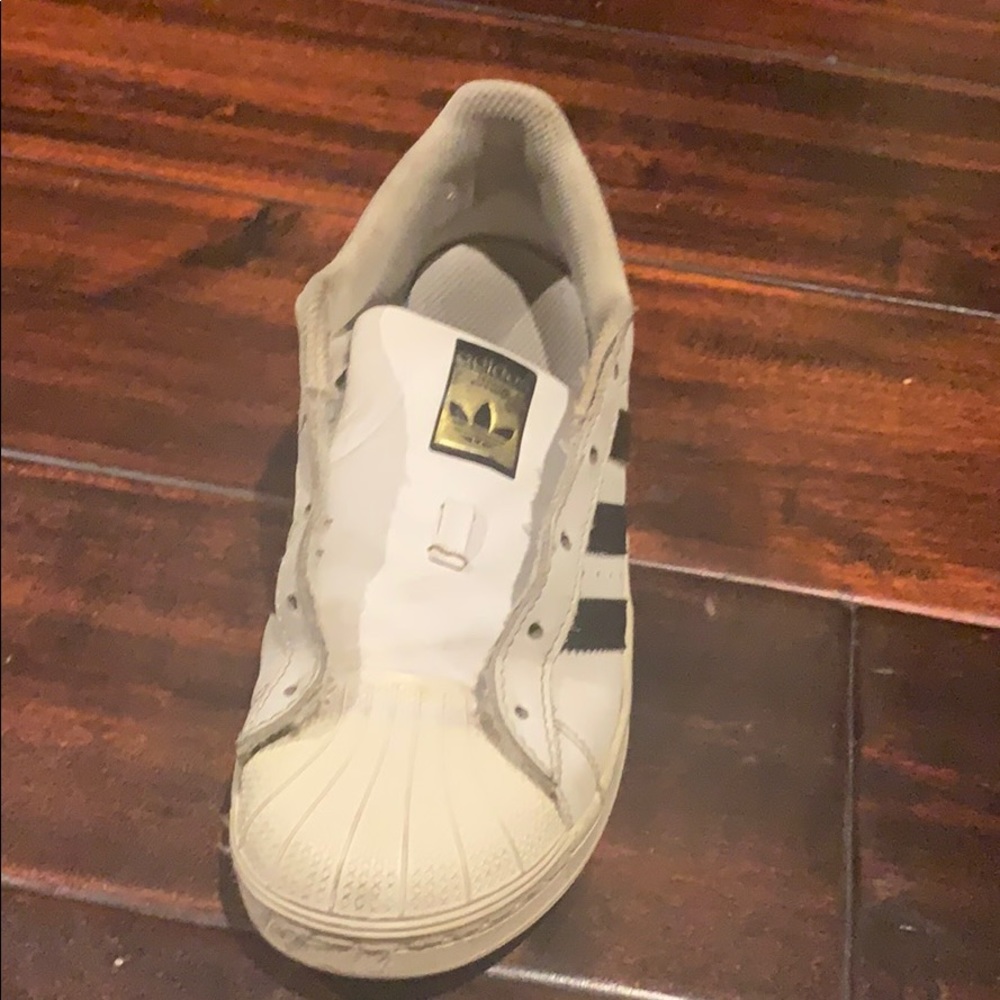 Adidas Superstar (LACE NOT INCLUDED)